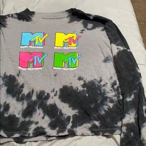 Long sleeve crop top